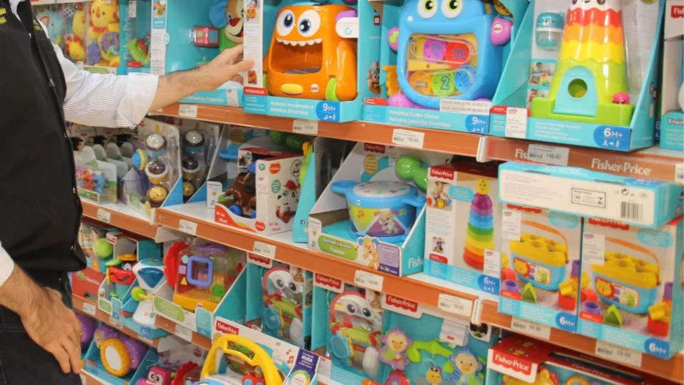 Feriado em Manaus: Comércio no Centro e shoppings abrem em horários diferentes