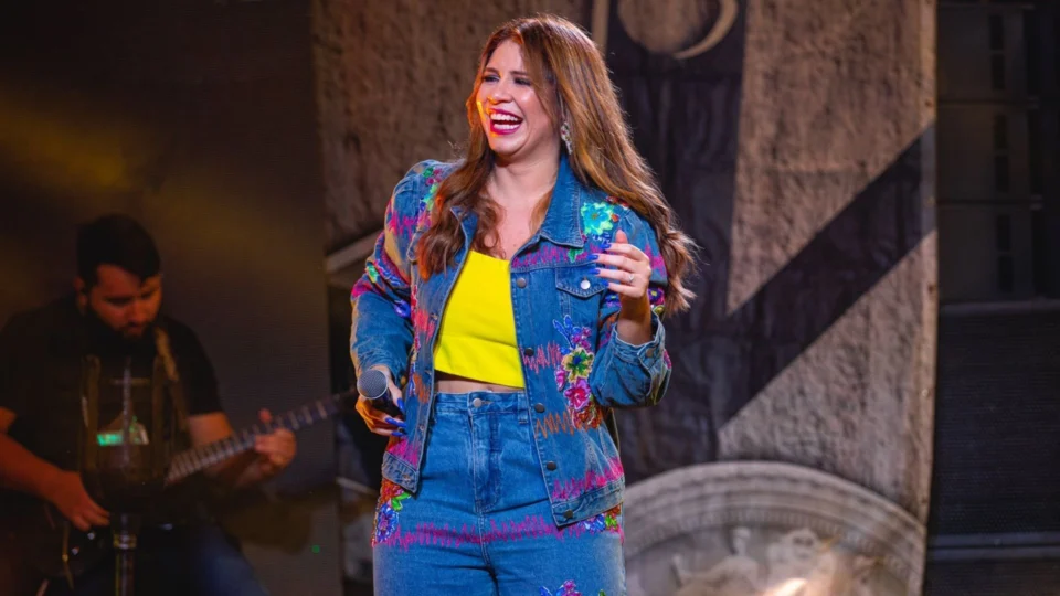 Em Manaus, fãs realizam encontro emocionante para homenagear Marília Mendonça