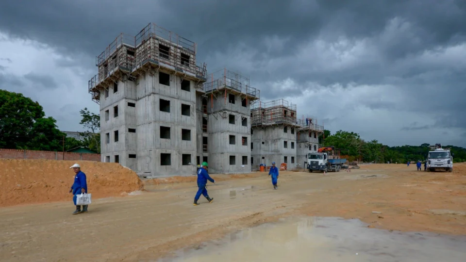 No AM, custo da construção sobe 14,84% em 2021, diz IBGE