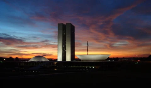 PEC dos Precatórios é aprovada na CCJ por 16 votos a 10