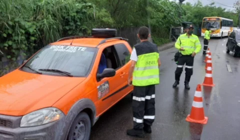 IMMU flagra motorista dirigindo sem carteira de habilitação na Zona Leste de Manaus