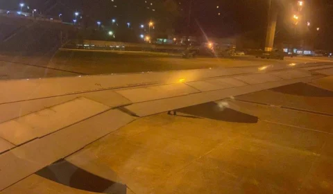 Passageiros de Manaus relatam susto ao ver turbina de avião pegar fogo