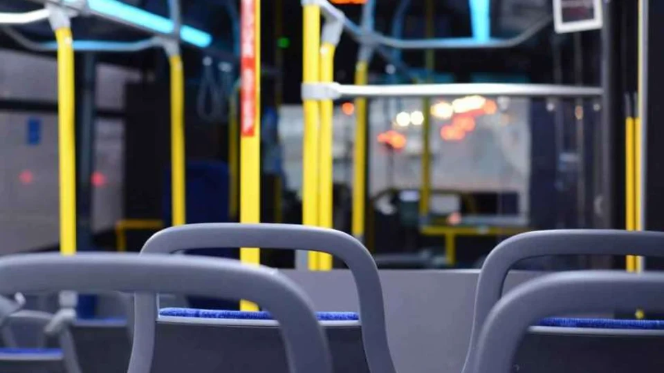 Passageira é retirada de ônibus e estuprada na Ponta Negra, em Manaus