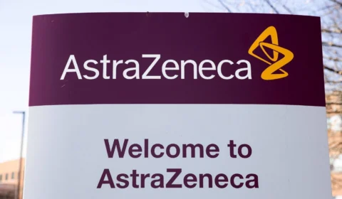Farmacêutica AstraZeneca faz testes com novo medicamento que reduz casos graves da Covid-19