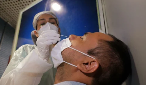 Amazonas registra 426 novos casos de Covid-19 e uma morte em Manacapuru