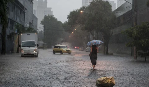 Instituto Nacional de Meteorologia alerta para fortes chuvas até o dia 1° de janeiro em todo país