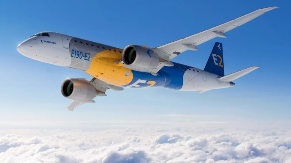 Ações da Embraer crescem na bolsa de valores após vendas de aviões