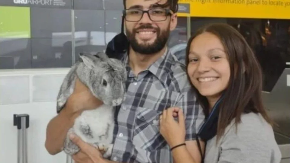 Coelho ‘vence’ discussão’ em aeroporto e embarca em voo internacional