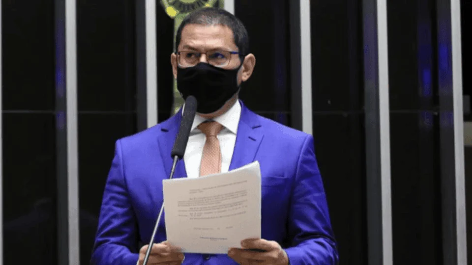 ‘Seremos o próximo alvo’, diz vice da Câmara sobre atos de Bolsonaro