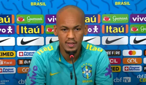 VÍDEO: Meio-campo Fabinho fala da vantagem de ter torcida na partida entre Brasil e Uruguai