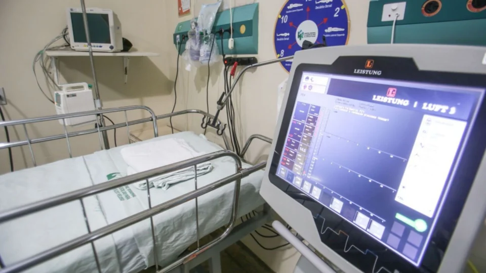 Covid-19: Ministério da Saúde prorroga por 30 dias custeio de leitos de UTI