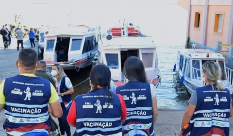 Ambulanchas percorrem Zona Rural de Parintins, no AM, para imunizar crianças contra a Covid-19