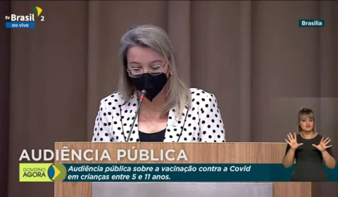 Consulta pública rejeita prescrição médica para vacinar crianças de 5 a 11 anos de idade no Brasil