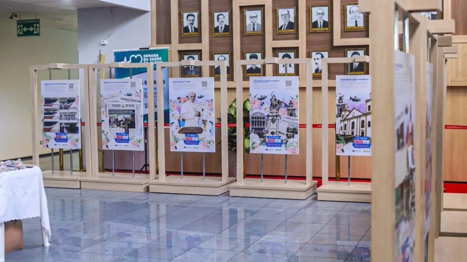 Hall da Aleam recebe exposição ‘Faces da Nossa História’