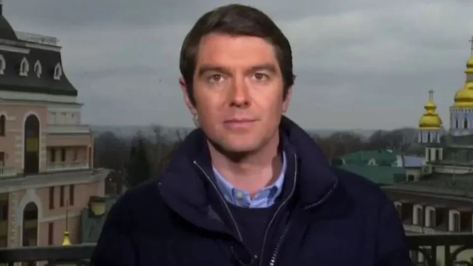 Jornalista norte-americano é ferido durante cobertura da guerra em Kiev, na Ucrânia