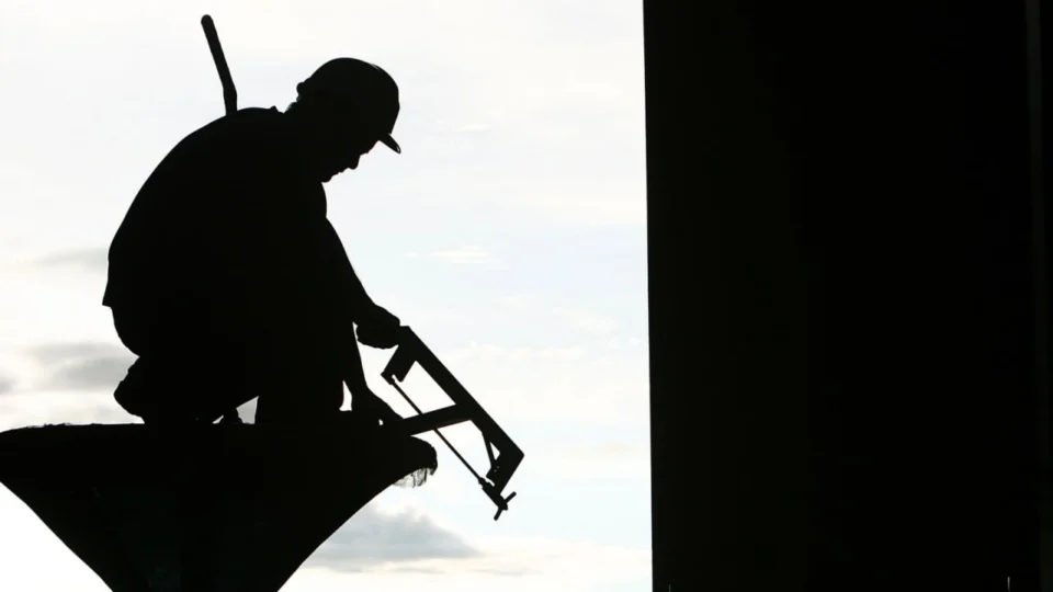 Caged aponta que 39 municípios do AM contrataram mais do que demitiram em Agosto