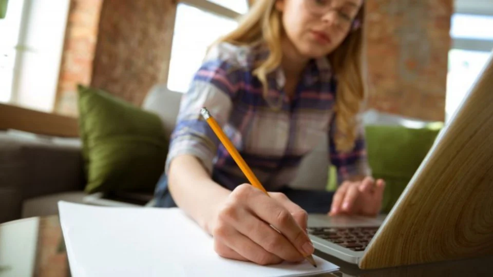 CMM abre inscrições para 12 cursos gratuitos nas modalidades EaD e presencial, em Manaus