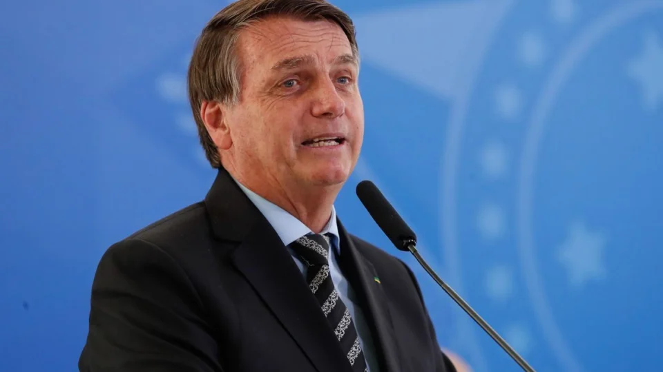 VARIANTE ÔMICRON: ‘Brasil e o mundo não aguentam novo lockdown’, diz Bolsonaro