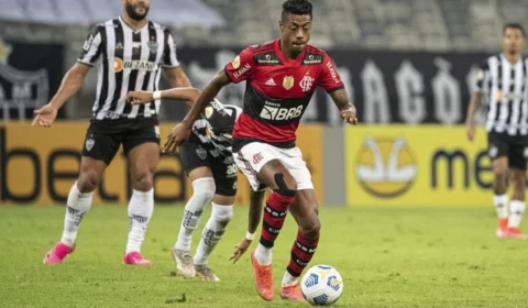 Em busca de diminuir a distância de pontos no Brasileirão, Flamengo precisa vencer Atlético-MG em casa