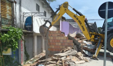 Em 2021, mais de 30 demolições de imóveis irregulares foram realizadas em Manaus