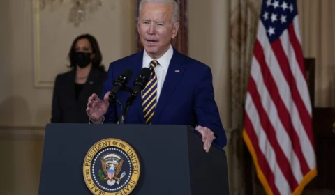Biden diz que Rússia deve atacar capital da Ucrânia nos próximos dias: ‘Nós temos razões para acreditar’