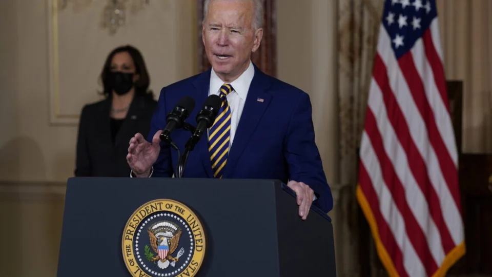 Biden diz que Rússia deve atacar capital da Ucrânia nos próximos dias: ‘Nós temos razões para acreditar’