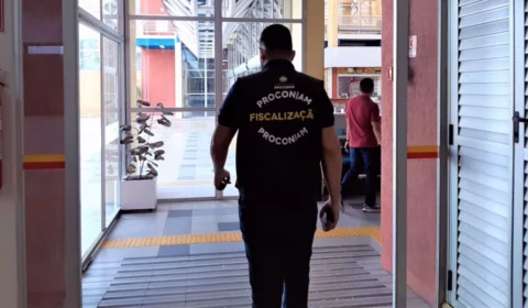 Após denúncias de alunos, instituições de ensino são autuadas pelo Procon-AM