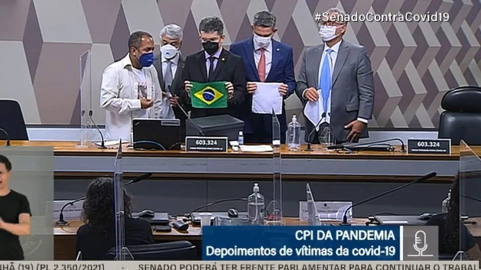 Em meio a emoção e lágrimas, familiares de vítimas da Covid relatam suas histórias, na CPI da Pandemia