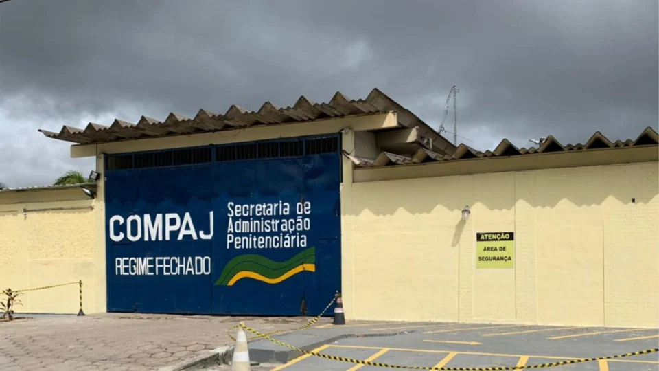 Detento morre após ser agredido dentro do Compaj, em Manaus