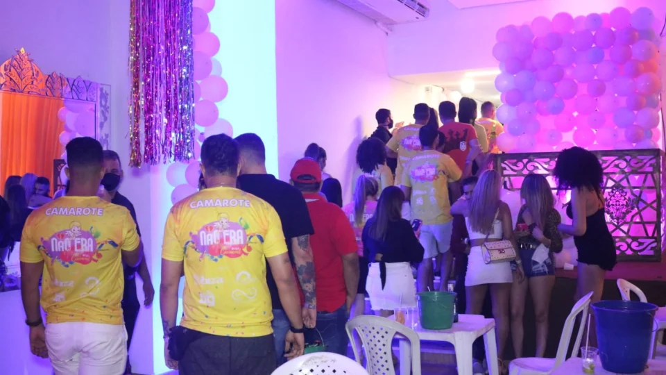 Festa clandestina com cerca de 500 pessoas é encerrada pela CIF, em Manaus