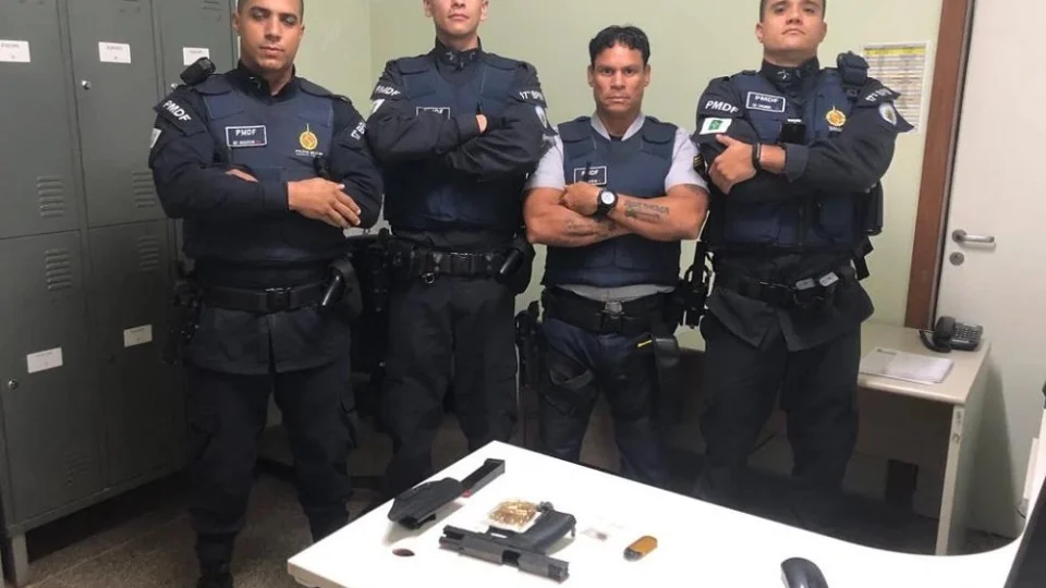 Após roubar a arma do pai policial, jovem é preso por cometer assaltos no Distrito Federal
