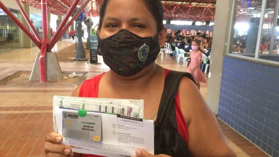 Entrega de cartões do ‘Auxílio Estadual Permanente’ é suspenso em Manaus