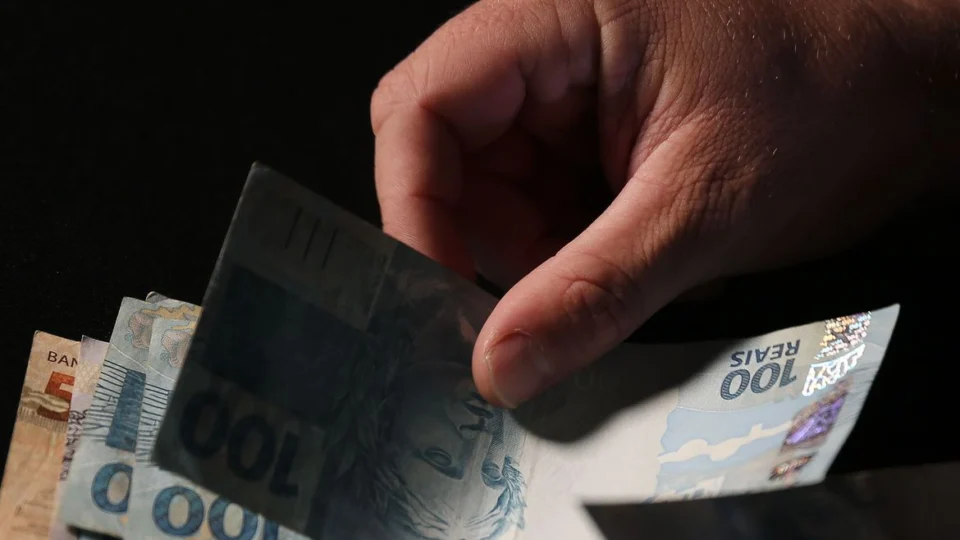 Veja passo a passo para sacar dinheiro esquecido