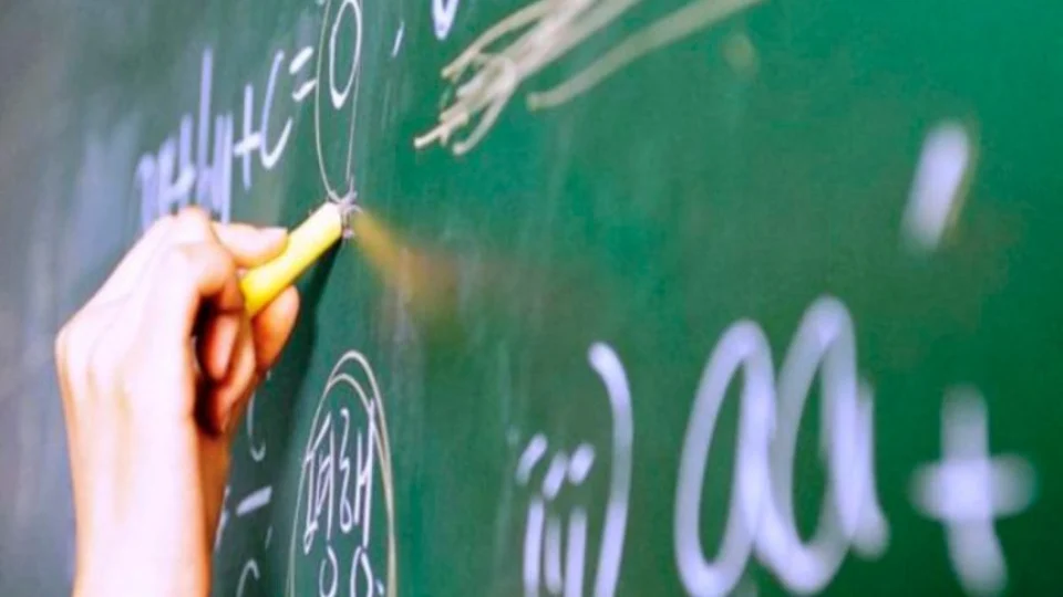 Pagamento do Fundeb para profissionais da educação da Semed será realizado até dia 30 de dezembro; veja os valores