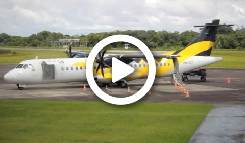 VÍDEO: avião faz pouso forçado em Parintins-AM e deixa 60 passageiros que viriam para Manaus revoltados