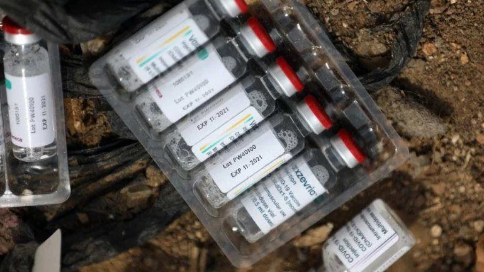 Nigéria destrói 1 milhão de doses de vacinas contra a Covid-19 vencidas