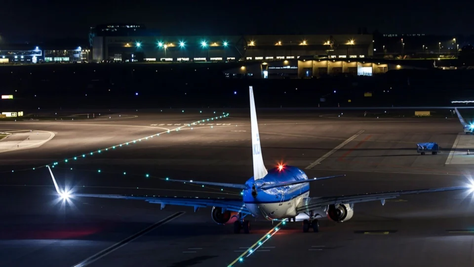 Na Holanda, 61 viajantes da África do Sul testam positivo para Covid-19