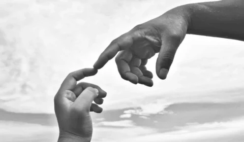 GAU lança exposição virtual ‘Mãos, palavras do corpo’