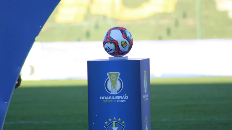 Ingressos para o assistir o duelo entre Manaus FC e Tomense seguem sendo vendidos em oito pontos da capital