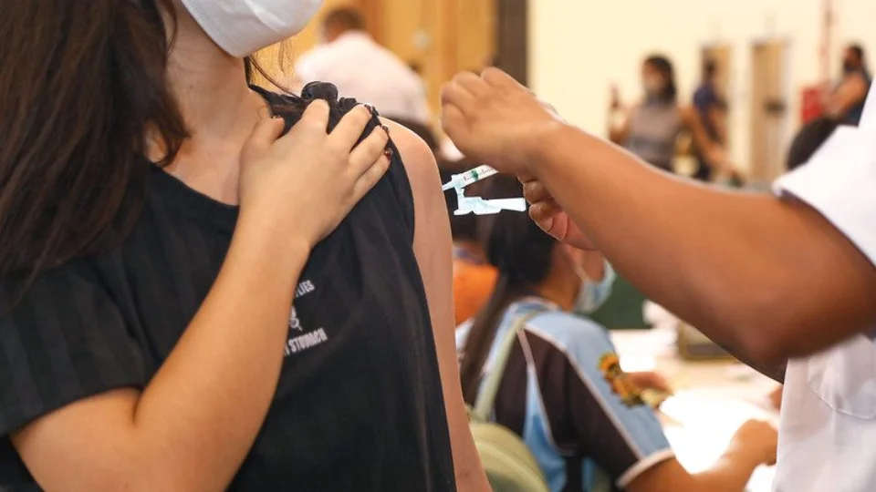 Vacina contra a Covid: Amazonas reduz prazo e adota dose de reforço de 4 meses, anuncia secretário