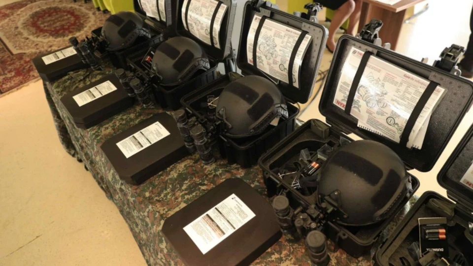 Forças de segurança do AM recebem equipamentos para atuarem nas fronteiras do Estado