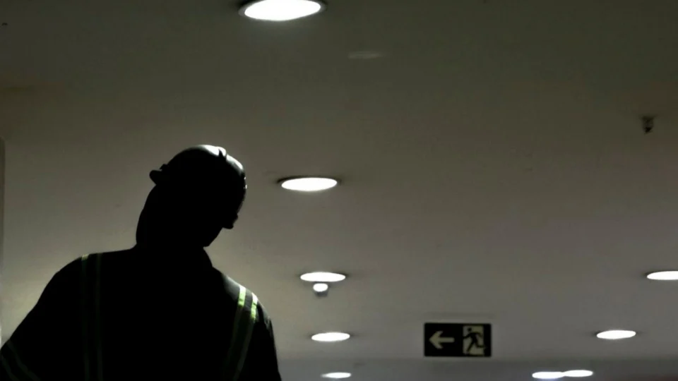 Bairros de Manaus terão energia interrompida nesta terça de Carnaval; veja locais