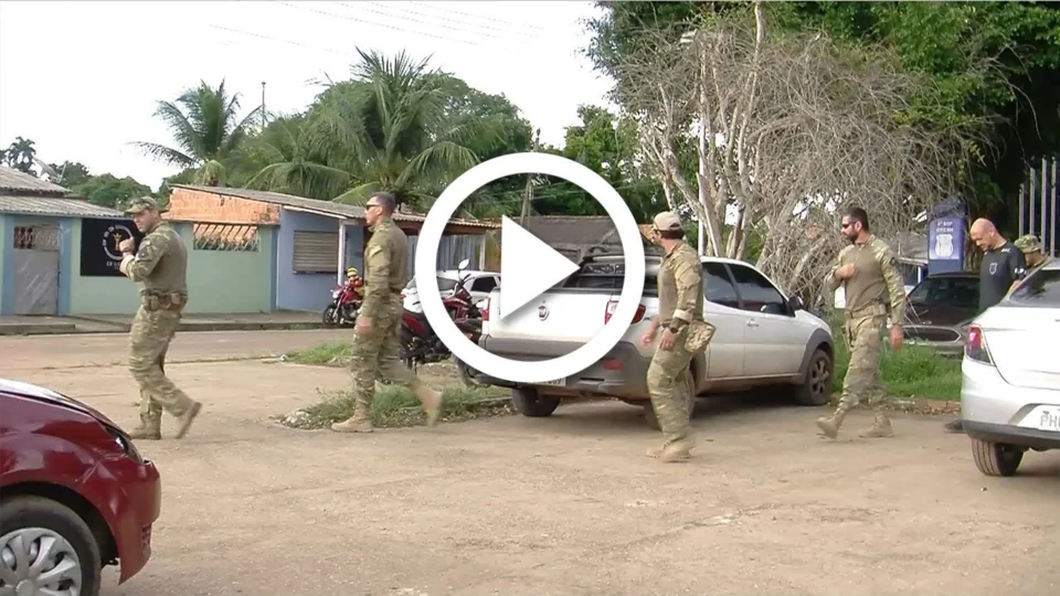 VÍDEO: suspeito reage a prisão, atira em policiais e é morto em Parintins-AM