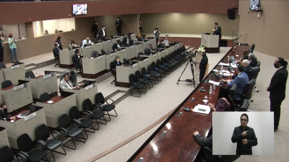 População critica e vereadores de Manaus decidem liberar sacolas grátis até outubro de 2022