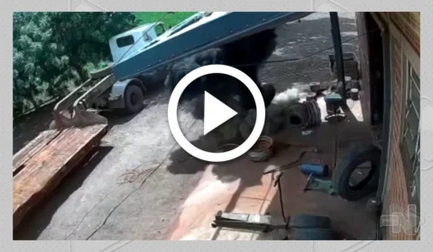 VÍDEO: pneu explode em borracharia no Paraná e casal foge segundos antes