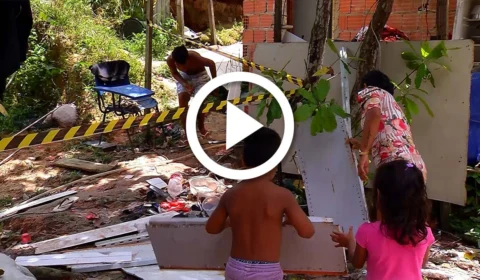 VÍDEO: deslizamento de terra deixa três pessoas feridas na Zona Norte de Manaus