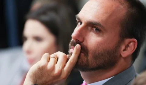 Eduardo Bolsonaro é diagnosticado com Covid-19