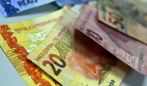 Confira o calendário de pagamento do Auxílio Brasil; primeira parcela será paga na quarta-feira