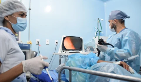 Moradores de Tefé, no AM, recebem ação itinerante de exames de endoscopia