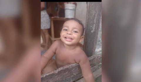 Bebê de um ano morre afogado em poço da família, em Manaus